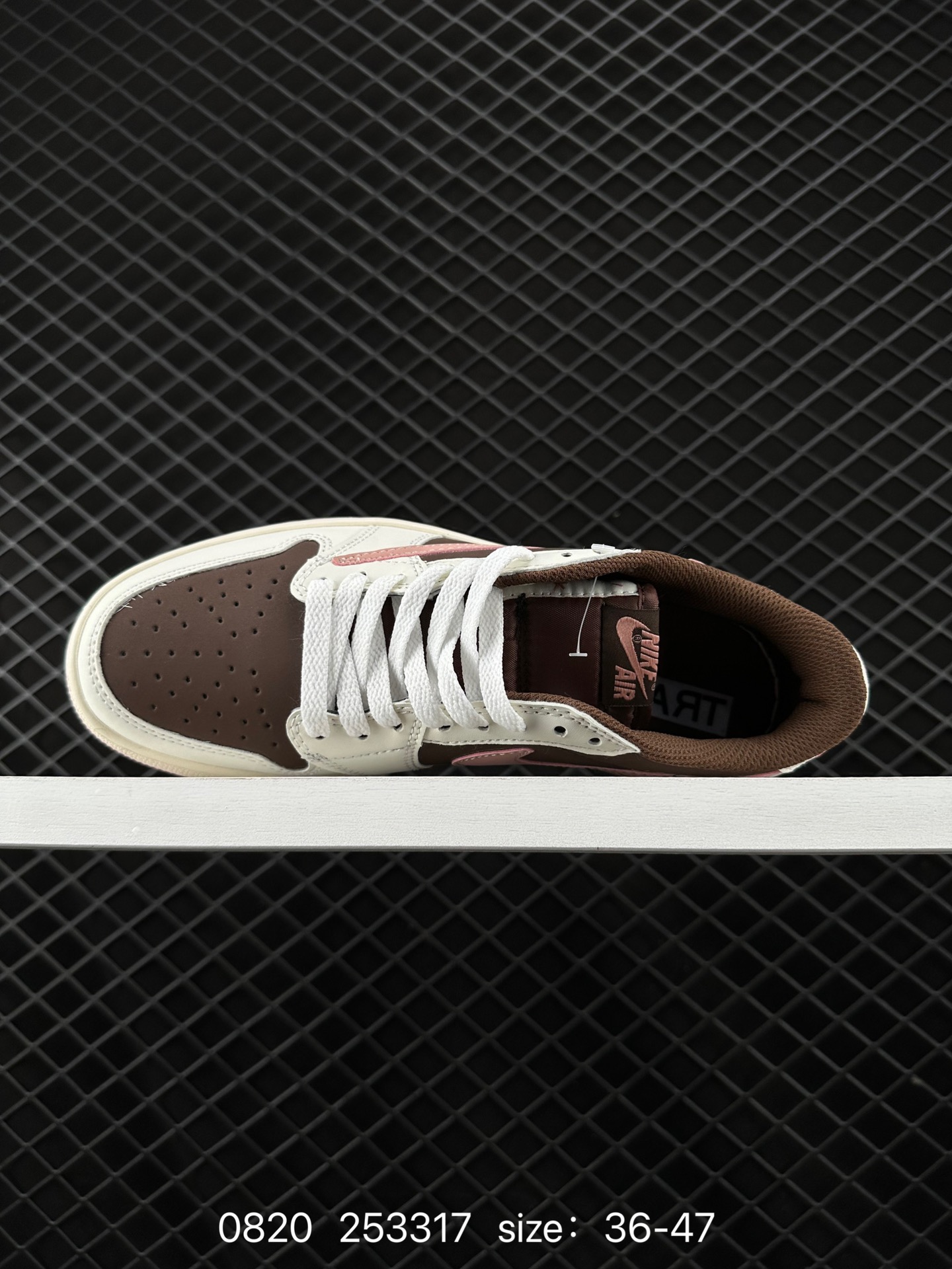 Travis Scott x Air Jordan 1 ” Reverse Mocha “